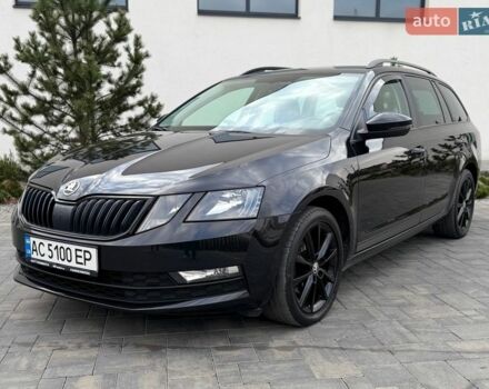 Черный Шкода Октавия, объемом двигателя 2 л и пробегом 141 тыс. км за 18500 $, фото 1 на Automoto.ua