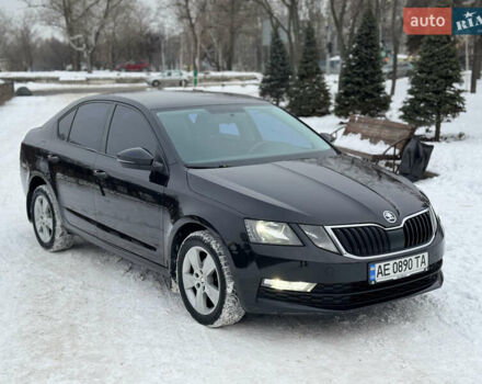 Черный Шкода Октавия, объемом двигателя 1.6 л и пробегом 99 тыс. км за 15250 $, фото 1 на Automoto.ua