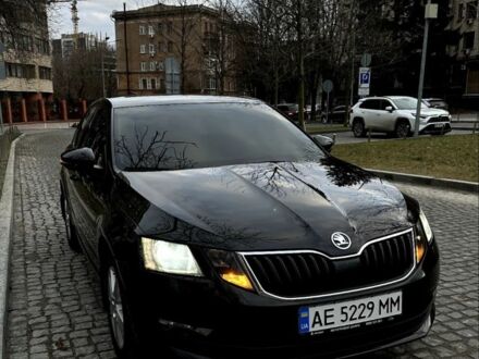 Шкода Октавия 2019 в Днепре (Днепропетровске) на Automoto.ua Черный Шкода Октавия, объемом двигателя 1.4 л и пробегом 141 тыс. км за 17000 $, фото 1 на Automoto.ua