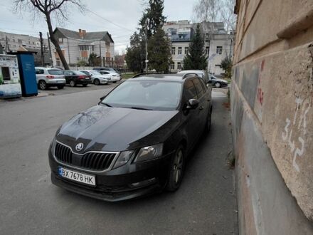 Черный Шкода Октавия, объемом двигателя 1.6 л и пробегом 258 тыс. км за 12800 $, фото 1 на Automoto.ua