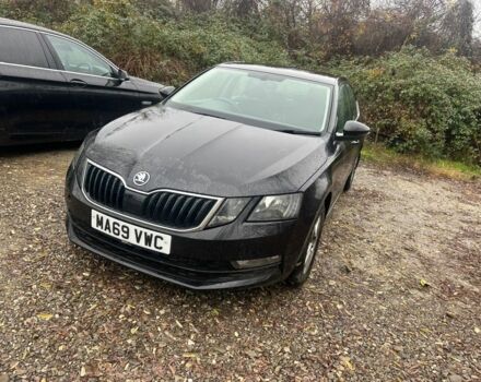 Черный Шкода Октавия, объемом двигателя 1 л и пробегом 176 тыс. км за 5690 $, фото 1 на Automoto.ua