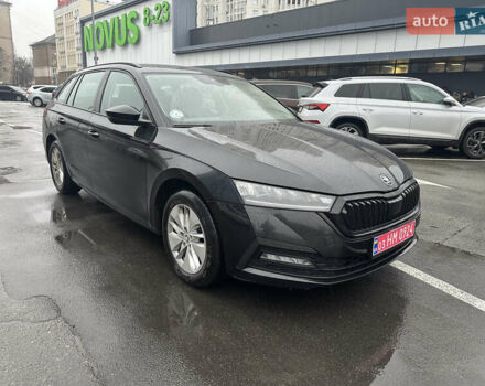 Черный Шкода Октавия, объемом двигателя 2 л и пробегом 211 тыс. км за 19800 $, фото 1 на Automoto.ua