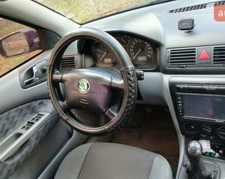 Фиолетовый Шкода Октавия, объемом двигателя 1.6 л и пробегом 210 тыс. км за 3600 $, фото 1 на Automoto.ua