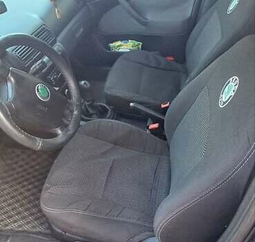 Фиолетовый Шкода Октавия, объемом двигателя 1.6 л и пробегом 305 тыс. км за 3500 $, фото 4 на Automoto.ua