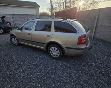 Коричневый Шкода Октавия, объемом двигателя 1.6 л и пробегом 220 тыс. км за 4400 $, фото 1 на Automoto.ua