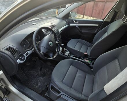 Коричневый Шкода Октавия, объемом двигателя 1.6 л и пробегом 220 тыс. км за 4400 $, фото 5 на Automoto.ua