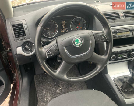 Коричневый Шкода Октавия, объемом двигателя 1.9 л и пробегом 240 тыс. км за 7800 $, фото 2 на Automoto.ua