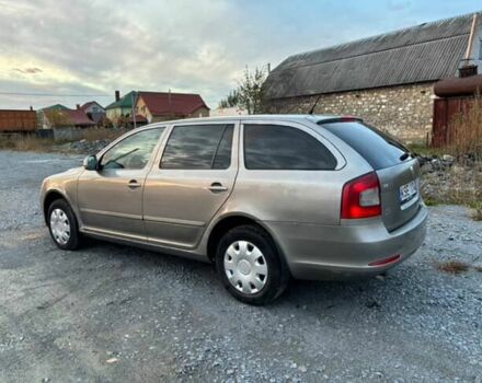 Шкода Октавия 2009 в Киеве на Automoto.ua Коричневый Шкода Октавия, объемом двигателя 1.9 л и пробегом 400 тыс. км за 3150 $, фото 3 на Automoto.ua