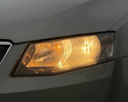 Коричневий Шкода Октавія, об'ємом двигуна 1.6 л та пробігом 185 тис. км за 9800 $, фото 3 на Automoto.ua