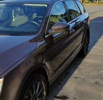 Коричневый Шкода Октавия, объемом двигателя 1.6 л и пробегом 305 тыс. км за 8500 $, фото 1 на Automoto.ua