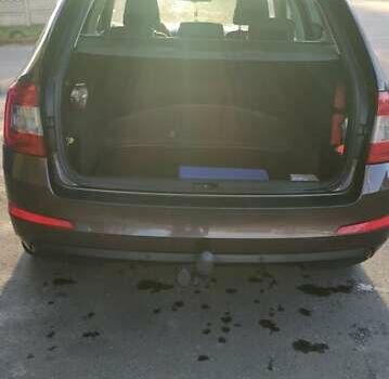 Коричневый Шкода Октавия, объемом двигателя 1.6 л и пробегом 305 тыс. км за 8500 $, фото 6 на Automoto.ua