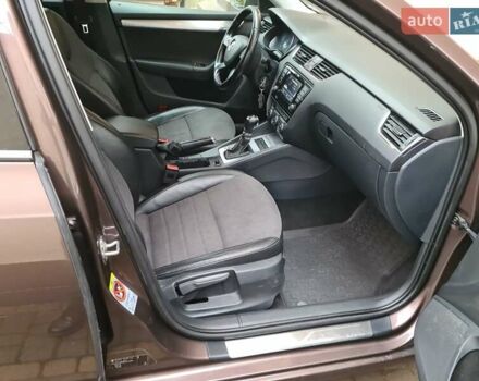 Коричневый Шкода Октавия, объемом двигателя 1.97 л и пробегом 256 тыс. км за 10900 $, фото 7 на Automoto.ua