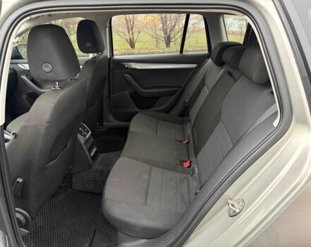 Коричневий Шкода Октавія, об'ємом двигуна 1.6 л та пробігом 185 тис. км за 9800 $, фото 13 на Automoto.ua