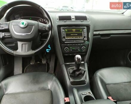 Коричневый Шкода Октавия, объемом двигателя 1.8 л и пробегом 191 тыс. км за 9300 $, фото 27 на Automoto.ua