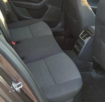 Коричневый Шкода Октавия, объемом двигателя 1.6 л и пробегом 305 тыс. км за 8500 $, фото 3 на Automoto.ua