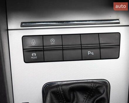 Коричневий Шкода Октавія, об'ємом двигуна 2 л та пробігом 203 тис. км за 13800 $, фото 51 на Automoto.ua