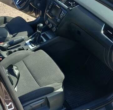 Коричневый Шкода Октавия, объемом двигателя 1.6 л и пробегом 209 тыс. км за 11500 $, фото 6 на Automoto.ua