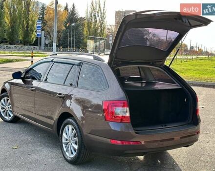 Коричневый Шкода Октавия, объемом двигателя 1.6 л и пробегом 232 тыс. км за 12200 $, фото 3 на Automoto.ua