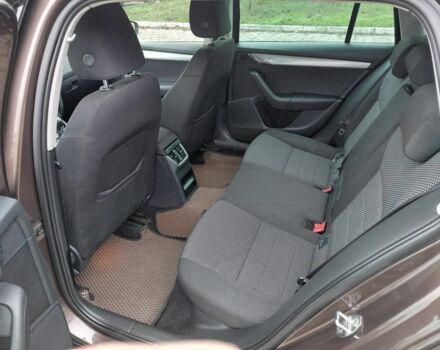 Коричневий Шкода Октавія, об'ємом двигуна 2 л та пробігом 241 тис. км за 10715 $, фото 3 на Automoto.ua