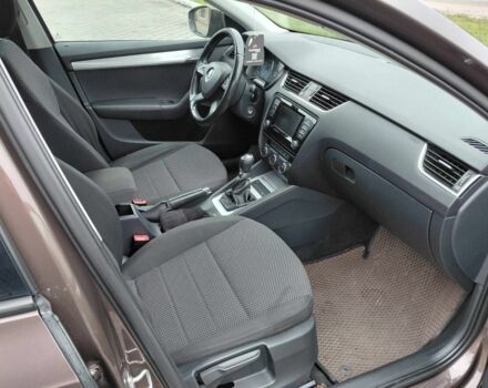 Коричневий Шкода Октавія, об'ємом двигуна 2 л та пробігом 241 тис. км за 10715 $, фото 2 на Automoto.ua