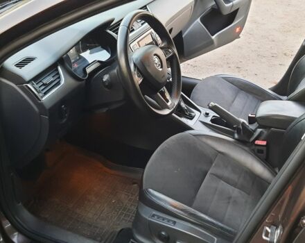 Коричневый Шкода Октавия, объемом двигателя 2 л и пробегом 247 тыс. км за 11300 $, фото 2 на Automoto.ua