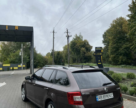 Коричневый Шкода Октавия, объемом двигателя 1.6 л и пробегом 250 тыс. км за 10400 $, фото 5 на Automoto.ua