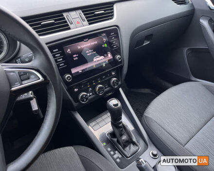 Коричневий Шкода Октавія, об'ємом двигуна 1.6 л та пробігом 103 тис. км за 18500 $, фото 15 на Automoto.ua