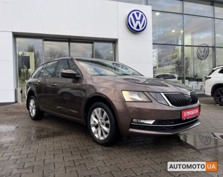 Коричневий Шкода Октавія, об'ємом двигуна 1.6 л та пробігом 103 тис. км за 18500 $, фото 3 на Automoto.ua