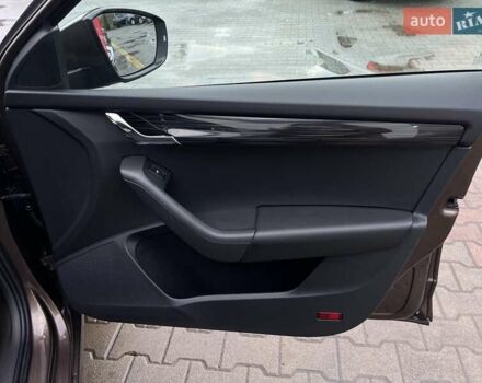 Коричневий Шкода Октавія, об'ємом двигуна 1.6 л та пробігом 103 тис. км за 18900 $, фото 29 на Automoto.ua