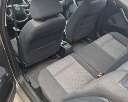 Коричневый Шкода Октавия, объемом двигателя 1.6 л и пробегом 270 тыс. км за 4700 $, фото 7 на Automoto.ua