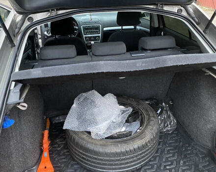 Коричневий Шкода Октавія, об'ємом двигуна 1.6 л та пробігом 223 тис. км за 7900 $, фото 11 на Automoto.ua