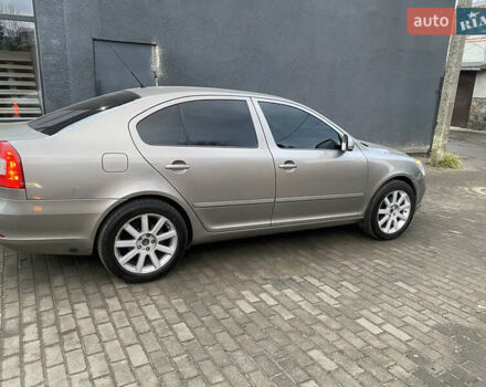 Коричневий Шкода Октавія, об'ємом двигуна 1.6 л та пробігом 223 тис. км за 7900 $, фото 4 на Automoto.ua