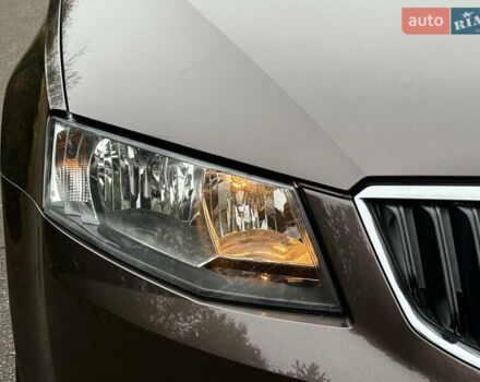 Коричневий Шкода Октавія, об'ємом двигуна 1.4 л та пробігом 121 тис. км за 10950 $, фото 6 на Automoto.ua