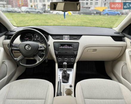 Коричневый Шкода Октавия, объемом двигателя 1.4 л и пробегом 132 тыс. км за 11990 $, фото 2 на Automoto.ua