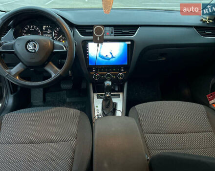 Коричневый Шкода Октавия, объемом двигателя 1.6 л и пробегом 272 тыс. км за 12000 $, фото 3 на Automoto.ua