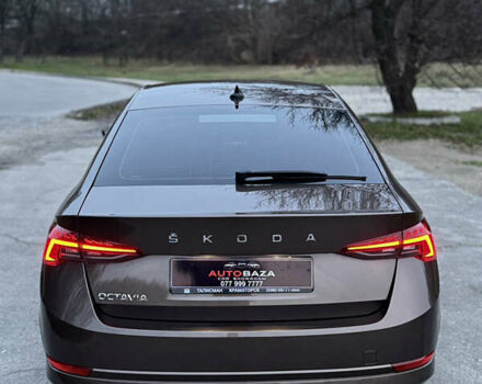 Коричневий Шкода Октавія, об'ємом двигуна 1.5 л та пробігом 52 тис. км за 18500 $, фото 17 на Automoto.ua