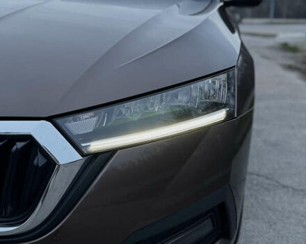 Коричневий Шкода Октавія, об'ємом двигуна 1.5 л та пробігом 52 тис. км за 18500 $, фото 9 на Automoto.ua