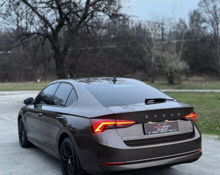 Коричневий Шкода Октавія, об'ємом двигуна 1.5 л та пробігом 52 тис. км за 18500 $, фото 13 на Automoto.ua