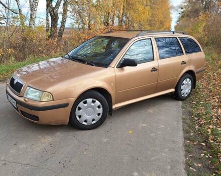 Коричневый Шкода Октавия, объемом двигателя 1.6 л и пробегом 314 тыс. км за 3900 $, фото 1 на Automoto.ua