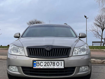 Шкода Октавия 2012 в Черкассах на Automoto.ua Коричневый Шкода Октавия, объемом двигателя 1.97 л и пробегом 320 тыс. км за 10400 $, фото 1 на Automoto.ua