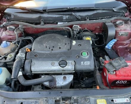 Красный Шкода Октавия, объемом двигателя 1.6 л и пробегом 280 тыс. км за 2650 $, фото 6 на Automoto.ua