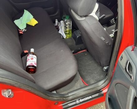 Червоний Шкода Октавія, об'ємом двигуна 1.6 л та пробігом 370 тис. км за 3999 $, фото 6 на Automoto.ua