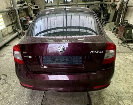 Красный Шкода Октавия, объемом двигателя 1.8 л и пробегом 180 тыс. км за 3000 $, фото 3 на Automoto.ua