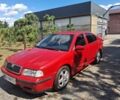 Красный Шкода Октавия, объемом двигателя 1.6 л и пробегом 300 тыс. км за 3200 $, фото 1 на Automoto.ua