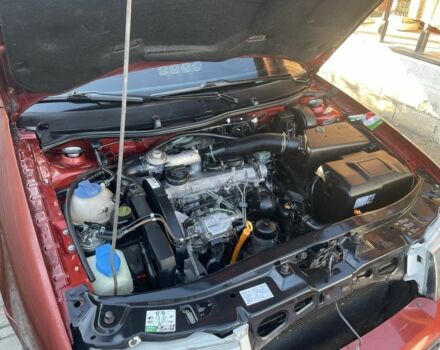 Красный Шкода Октавия, объемом двигателя 1.9 л и пробегом 330 тыс. км за 3784 $, фото 2 на Automoto.ua