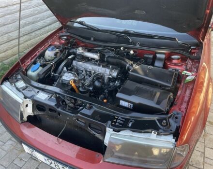 Красный Шкода Октавия, объемом двигателя 1.9 л и пробегом 330 тыс. км за 3784 $, фото 1 на Automoto.ua