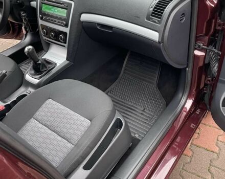 Красный Шкода Октавия, объемом двигателя 1 л и пробегом 73 тыс. км за 9950 $, фото 21 на Automoto.ua