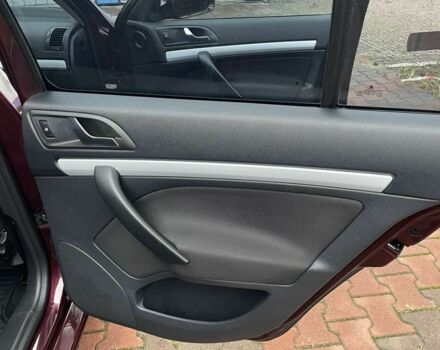 Красный Шкода Октавия, объемом двигателя 1 л и пробегом 73 тыс. км за 9950 $, фото 12 на Automoto.ua