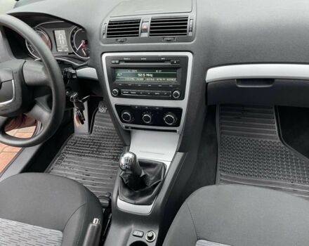 Красный Шкода Октавия, объемом двигателя 1 л и пробегом 73 тыс. км за 9950 $, фото 18 на Automoto.ua