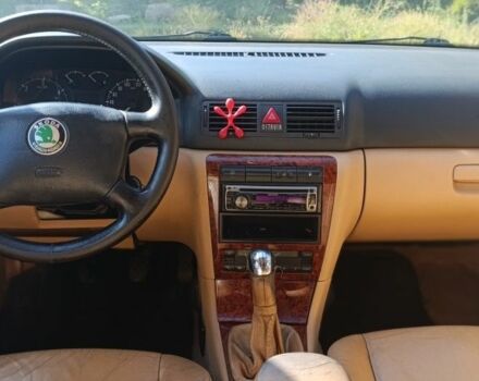 Красный Шкода Октавия, объемом двигателя 1.9 л и пробегом 381 тыс. км за 4500 $, фото 6 на Automoto.ua